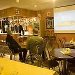 Bed & Breakfast Goscinne Akropol