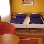 Goscinne Akropol Bed & Breakfast *