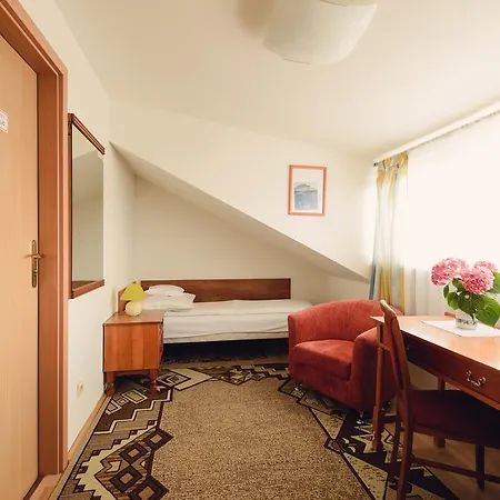 Alojamento de Acomodação e Pequeno-almoço Goscinne Akropol Poznań