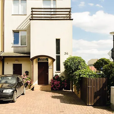 Alojamento de Acomodação e Pequeno-almoço Goscinne Akropol Poznań