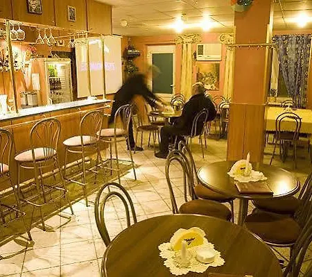 Alojamento de Acomodação e Pequeno-almoço Goscinne Akropol