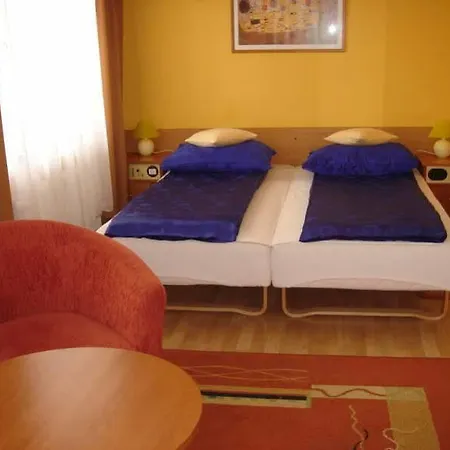 Goscinne Akropol Bed & Breakfast *